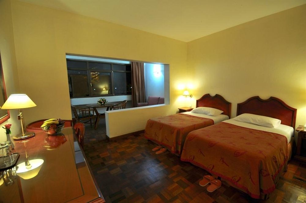 Speke Hotel 1996 Ltd Kampala Kültér fotó
