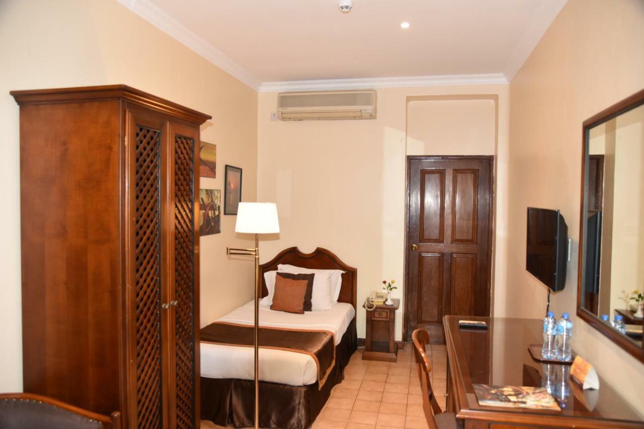 Speke Hotel 1996 Ltd Kampala Kültér fotó